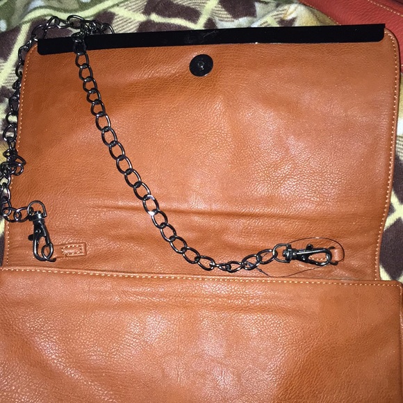 Indian Red Clutch - Picture 3 of 4